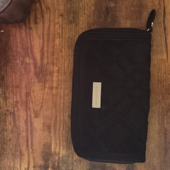 Vera Bradley Black Quilted Zip Wallet Silver Hardware With Zebra Interior Design - Picture 1 of 7